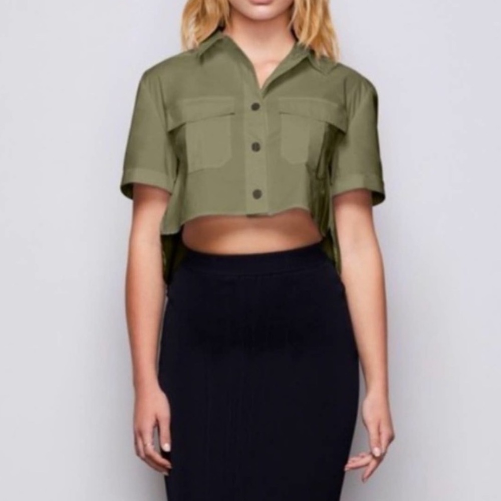 Good American Sage Green Crop Safari Button Down Shirt Top🕊️